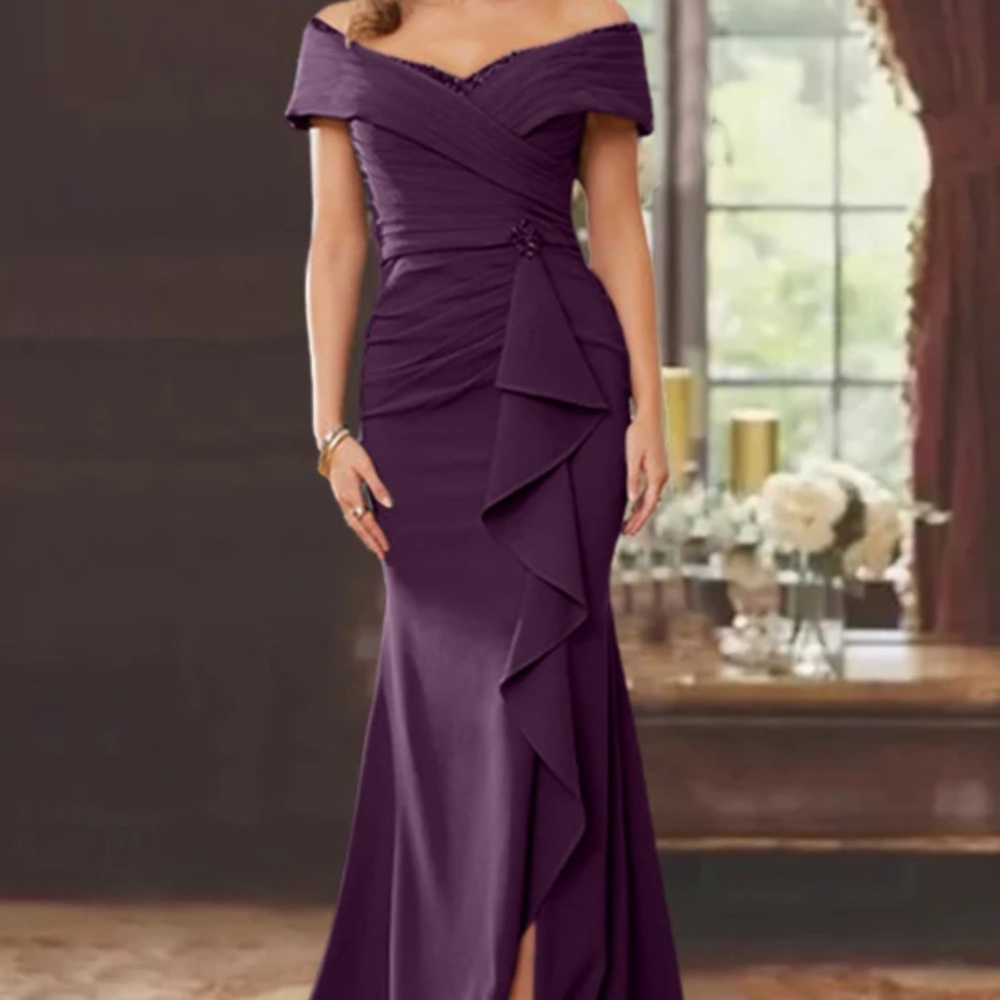 Mother of the Groom gown - Picture 1 of 4